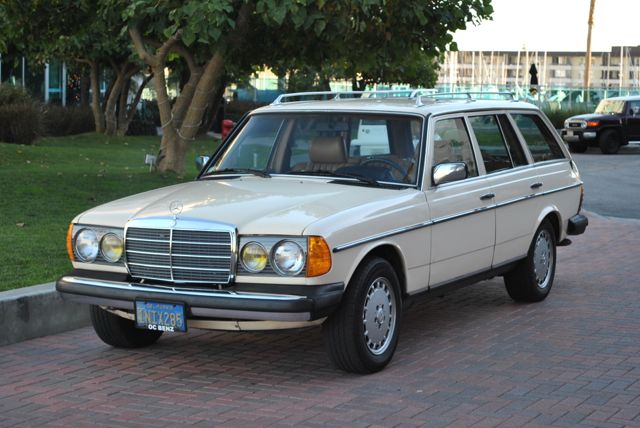 Подбор аккумулятора Hatchback W123 в магазине 8 926 257-4321